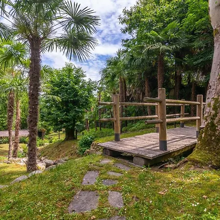 The Camelia, Our With View, Private Bathroom And Dedicated Parking At The Isabella 3* 斯特雷萨
