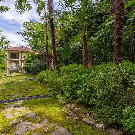 Lake View Camelia Room At Villa Isabella Stresa Retreat Ages 6 Plus