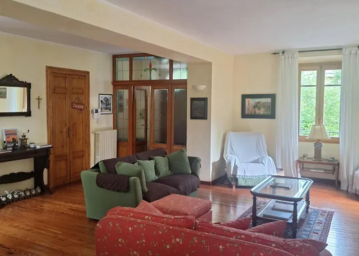 The Camelia, Our With View, Private Bathroom And Dedicated Parking At The Isabella 3* 斯特雷萨