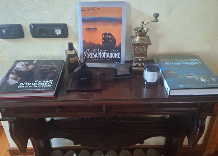 招待所 The Camelia, Our With View, Private Bathroom And Dedicated Parking At The Isabella 斯特雷萨