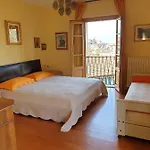 The Camelia, Our With View, Private Bathroom And Dedicated Parking At The Isabella 3* Стреза