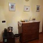 Гостьовий будинок The Camelia, Our With View, Private Bathroom And Dedicated Parking At The Isabella