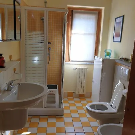 The Camelia, Our With View, Private Bathroom And Dedicated Parking At The Isabella Affittacamere