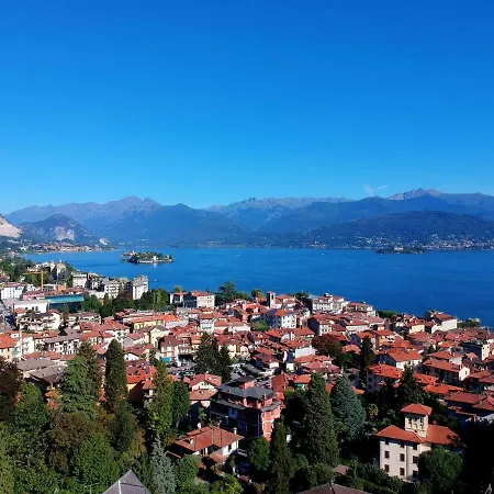 The Camelia, Our With View, Private Bathroom And Dedicated Parking At The Isabella Stresa