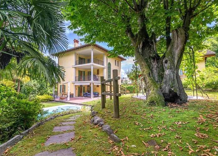 Vendégház The Camelia, Our With View, Private Bathroom And Dedicated Parking At The Isabella 3*