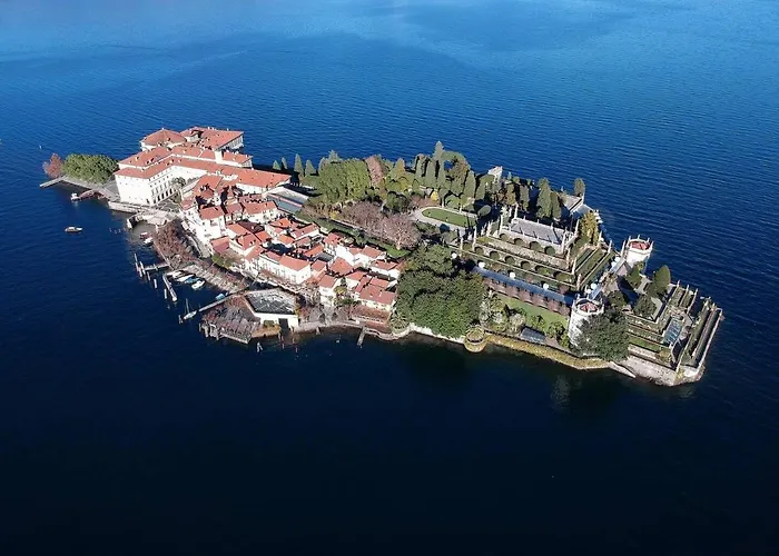 Vendégház The Camelia, Our With View, Private Bathroom And Dedicated Parking At The Isabella 3*