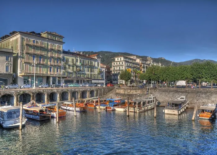 Vendégház The Camelia, Our With View, Private Bathroom And Dedicated Parking At The Isabella Stresa